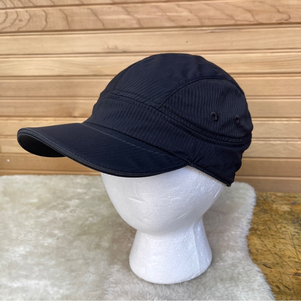 Lululemon Black Micro-Stripe Breathable Running Cap